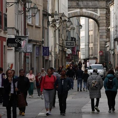 Apartamento Dentro De Muralla Y Parking Gratuito En Pleno Centro Lugo Buitenkant foto